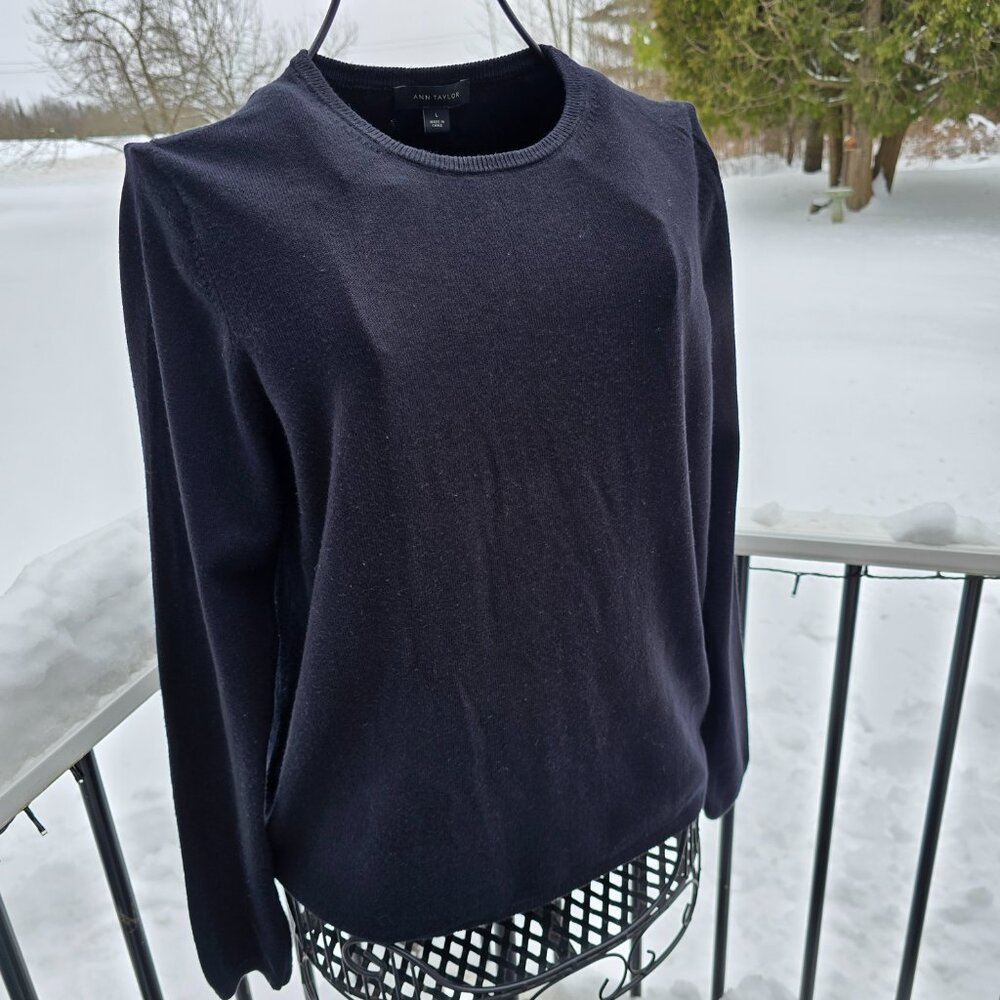 Ann Taylor Black Sweater, size Large, EUC